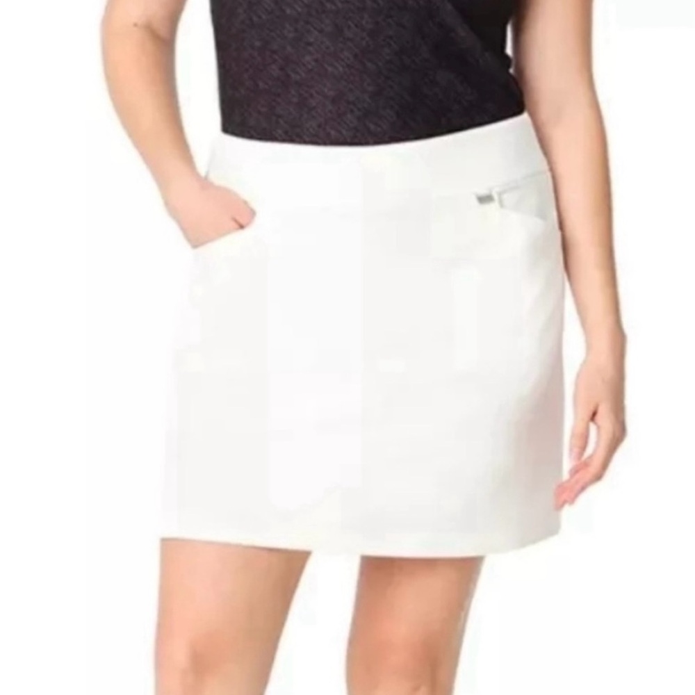 Women’s Greg Norman White Pull On Golf Skirt - Size Small